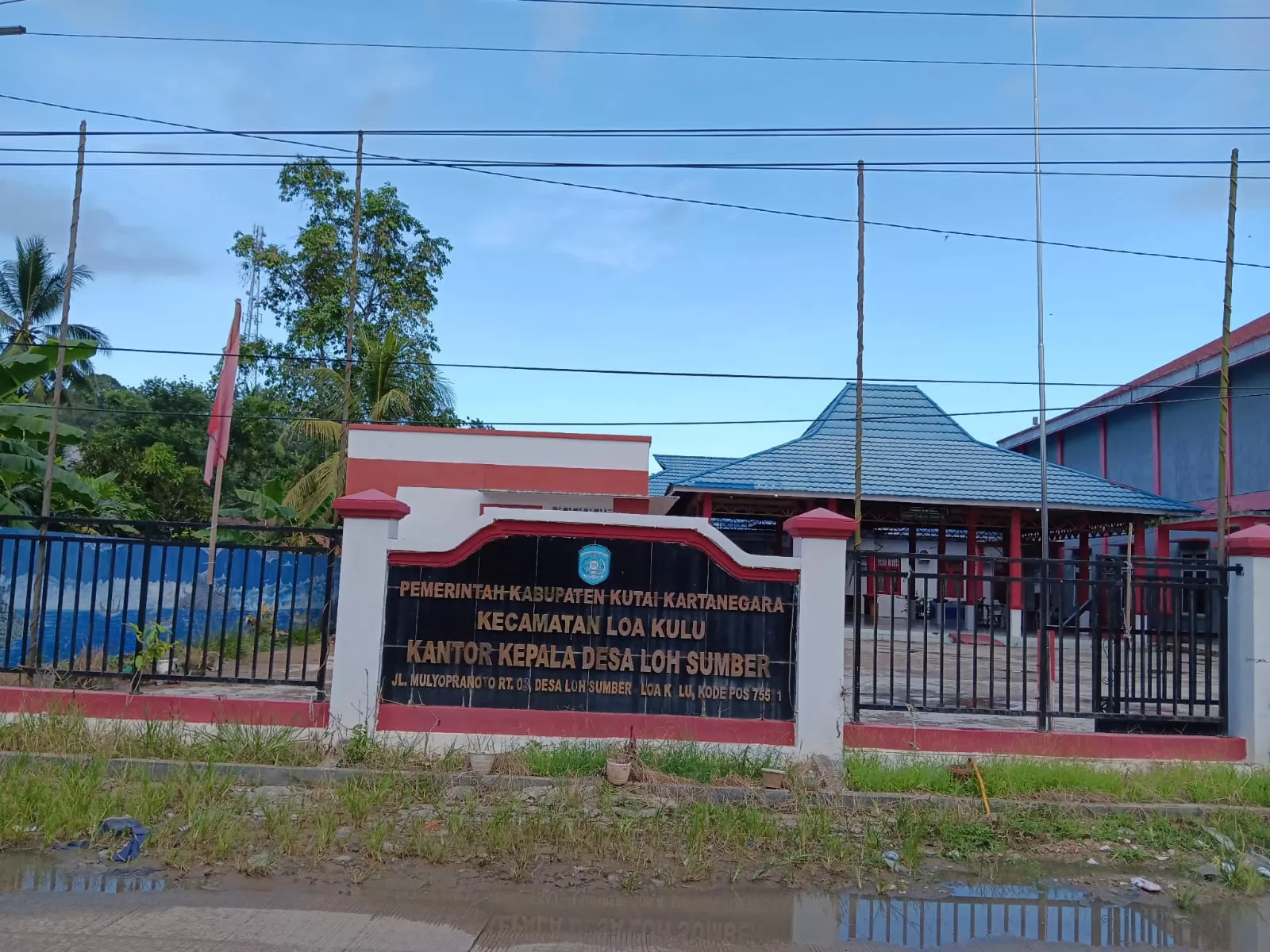 Kantor Desa Loh Sumber